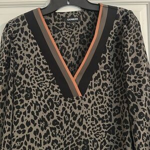 Women’s express sheer flowy top size small